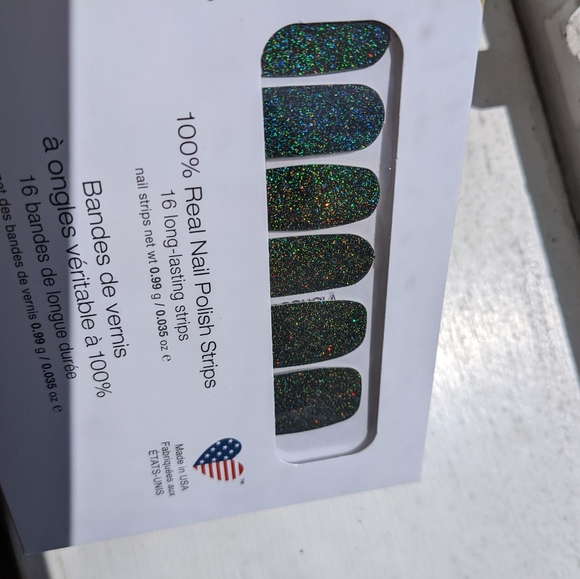 Last chance! Color Street Gaelic Greenery LIMITED EDITION Dark Green Glitter - Picture 10 of 12